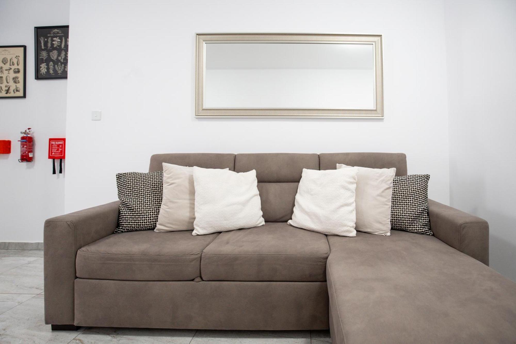Brand New 2 Bed 2 Bath Apartment In Sliema By The Sea Екстериор снимка