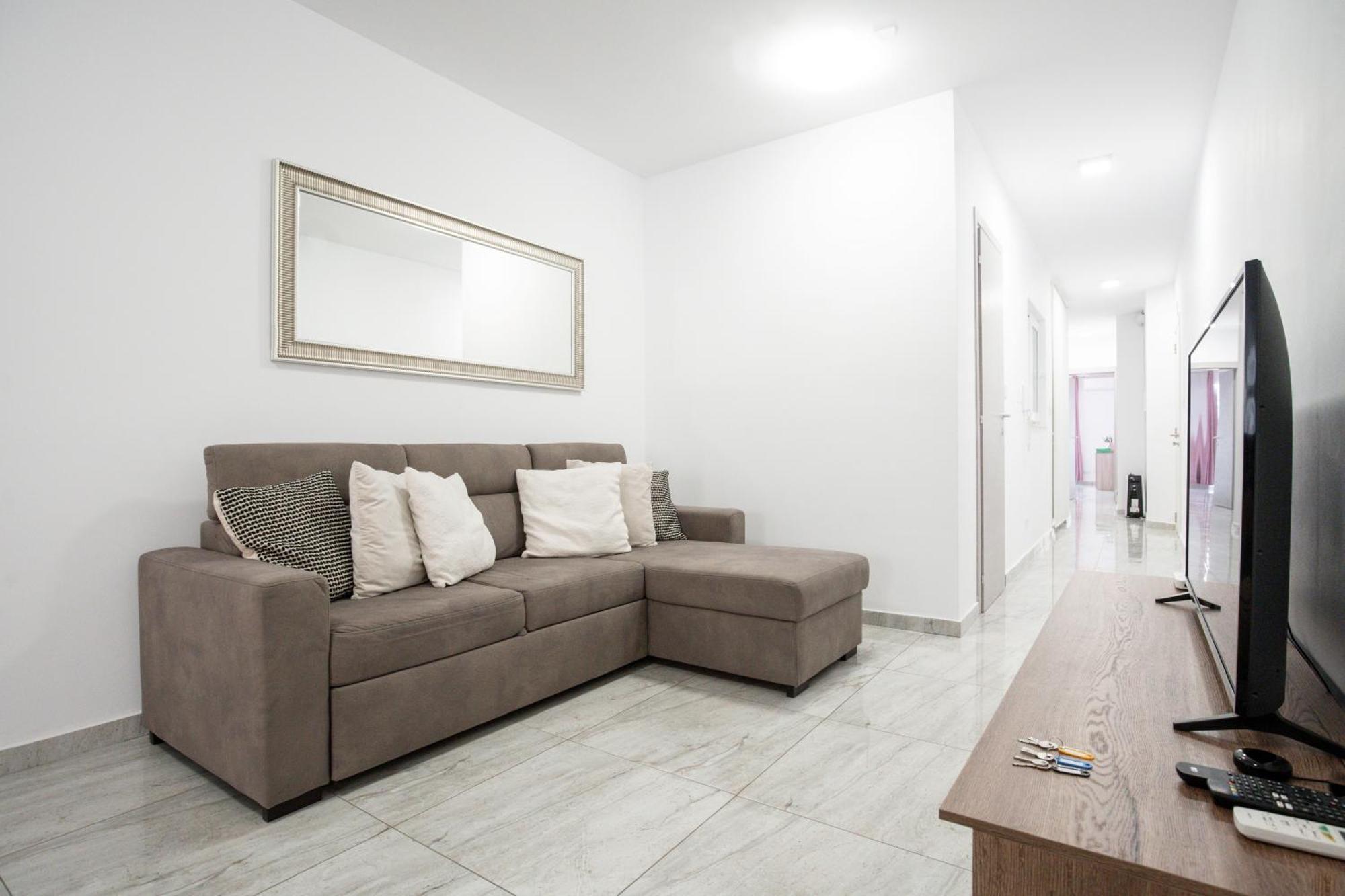 Brand New 2 Bed 2 Bath Apartment In Sliema By The Sea Екстериор снимка
